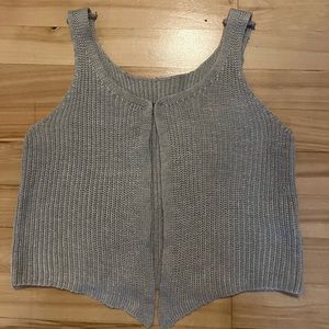 3 / 10$ - NEW knit top